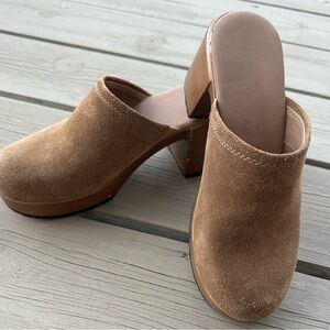 Crown Vintage Cami Tan Suede Women's Retro clog, size 7